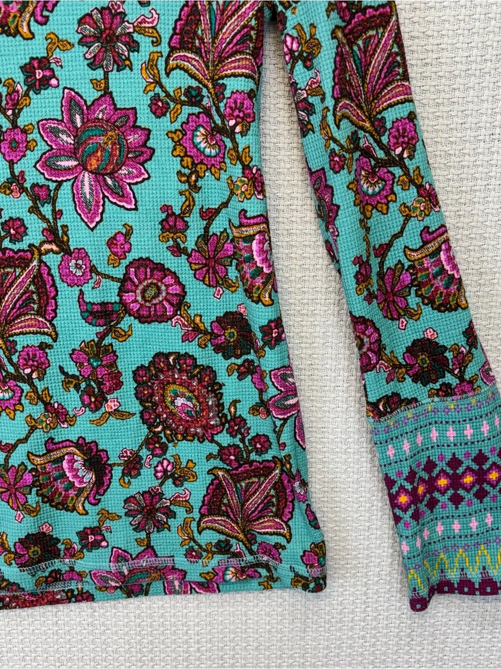 Sundance Thermal Top Womens Large Blue Floral Waffle Knit Button Cuff Sleeve - Picture 4 of 11